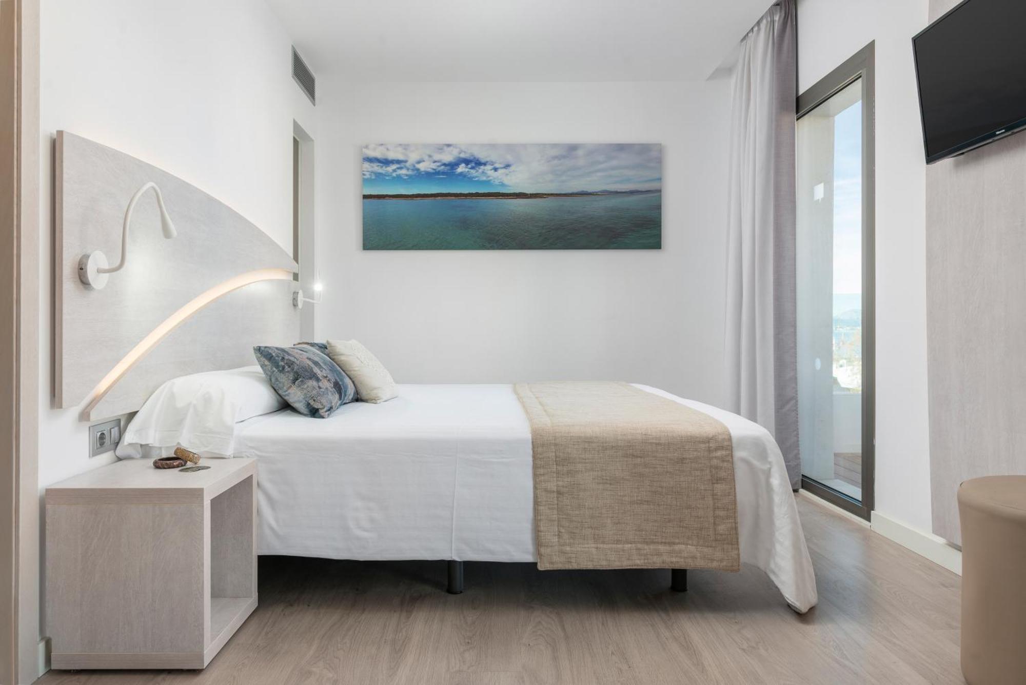 Llaut Boutique Hotel (Adults Only) Can Picafort  Δωμάτιο φωτογραφία